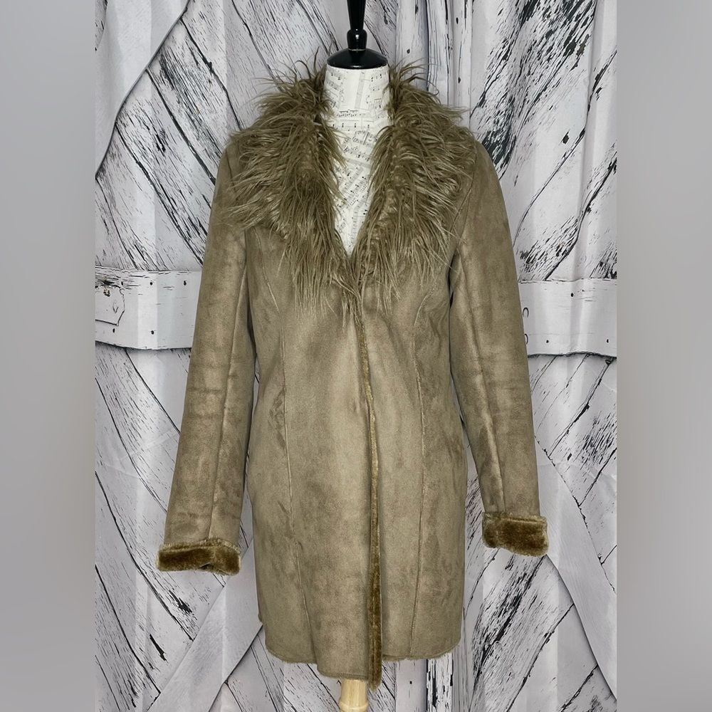Malvin Women Faux Suede & Fur Coat
Small
